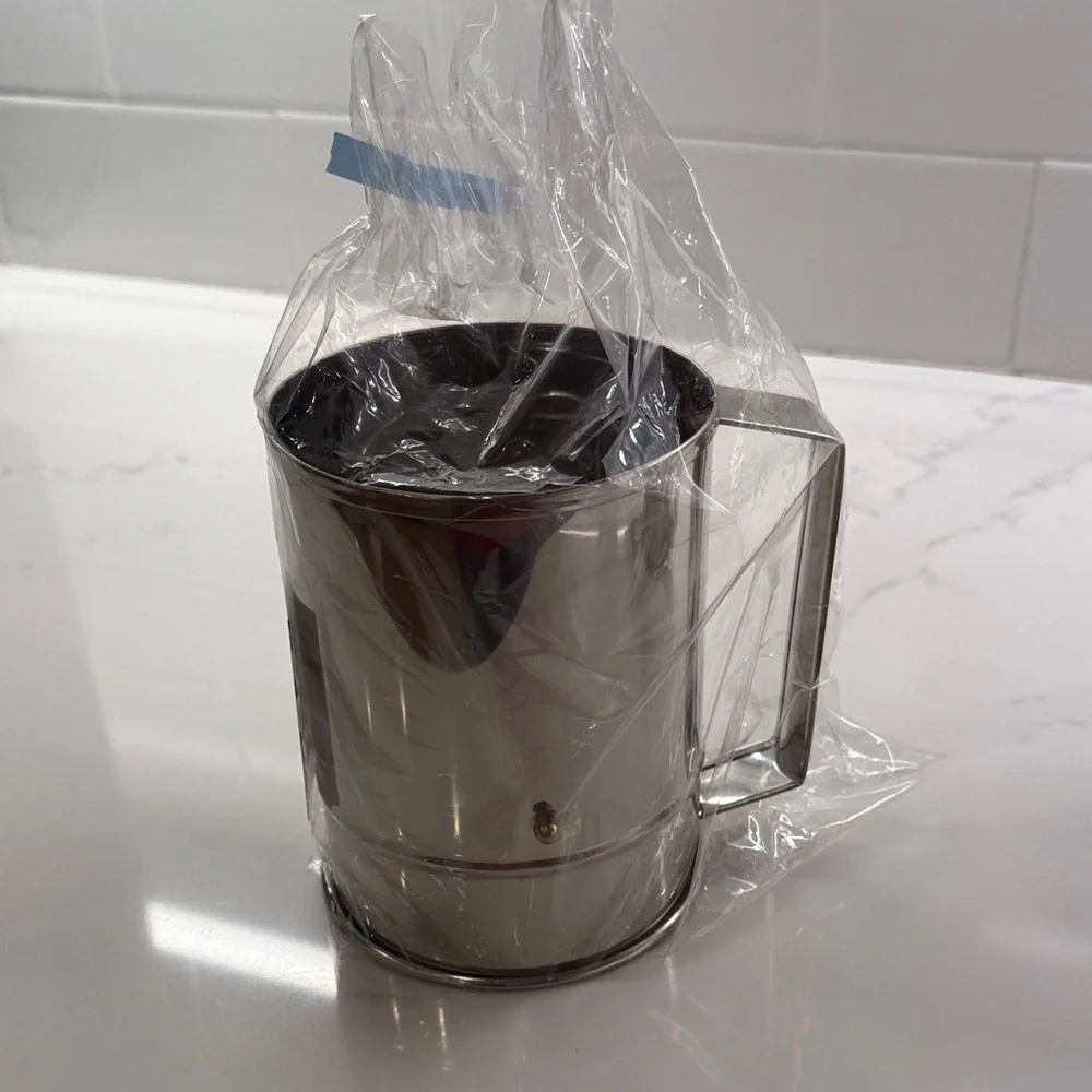 Williams Sonoma Stainless Steel Hand-Crank Sifter with Wooden Handle